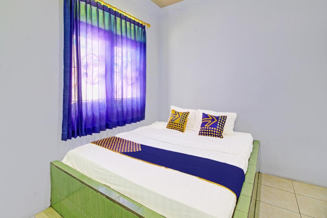 Spot On 91694 Hotel Rama Chandra Temanggung Exterior foto